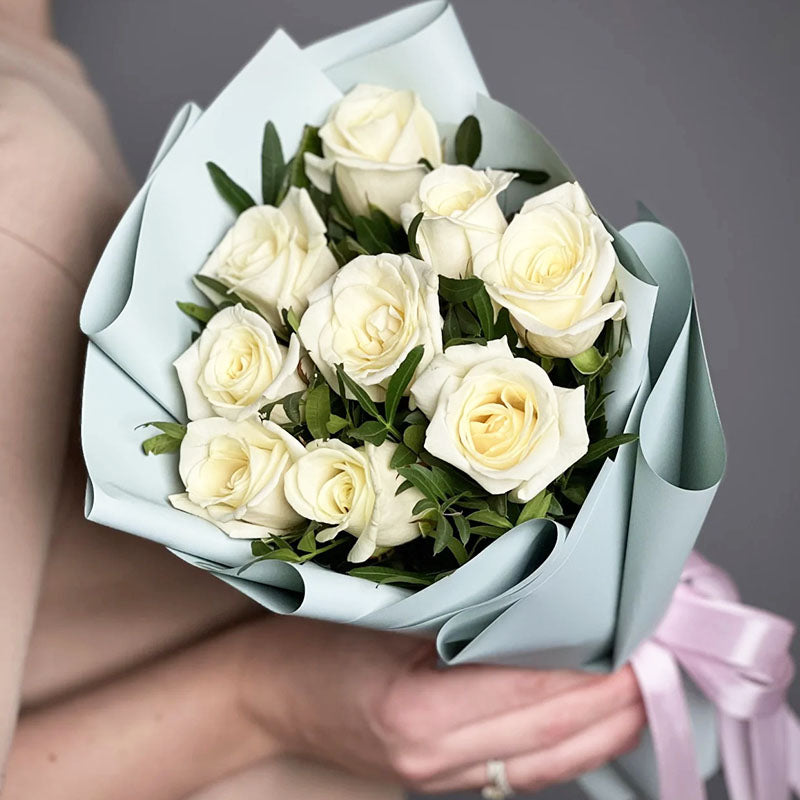 Classy White Fresh Flower Hand Bouquet