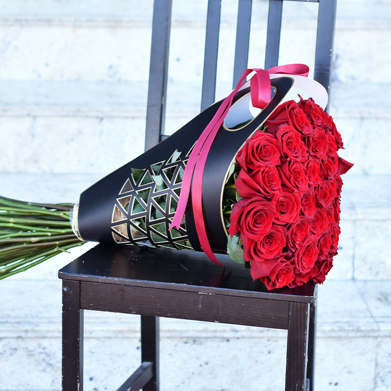 Lovely Red Roses Fresh Flower Hand Bouquet with Black HolderWrapper