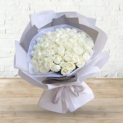 Pure Love White  Roses Fresh Flower Hand Bouquet