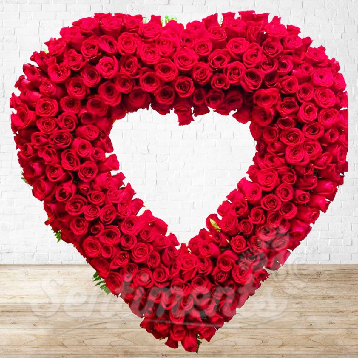 Elegant Red Roses  Heart Arrangement - PRE-ORDER 3days before Delivery - PRE-STANDING