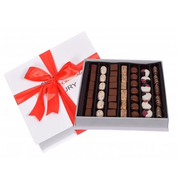 16 Luxury Assortment Chocolate on a Box