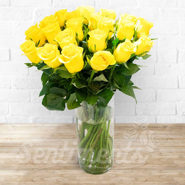 Yellow Sunshine Beauty Roses on a GlassVase